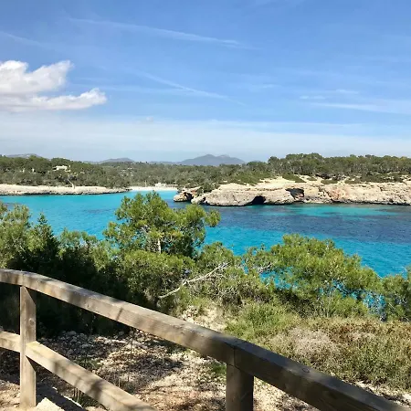 Marina Sol I Pins